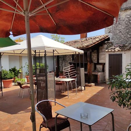 Apartamentos Turisticos Los Abuelos Монтемайор-де-Пилилья Экстерьер фото