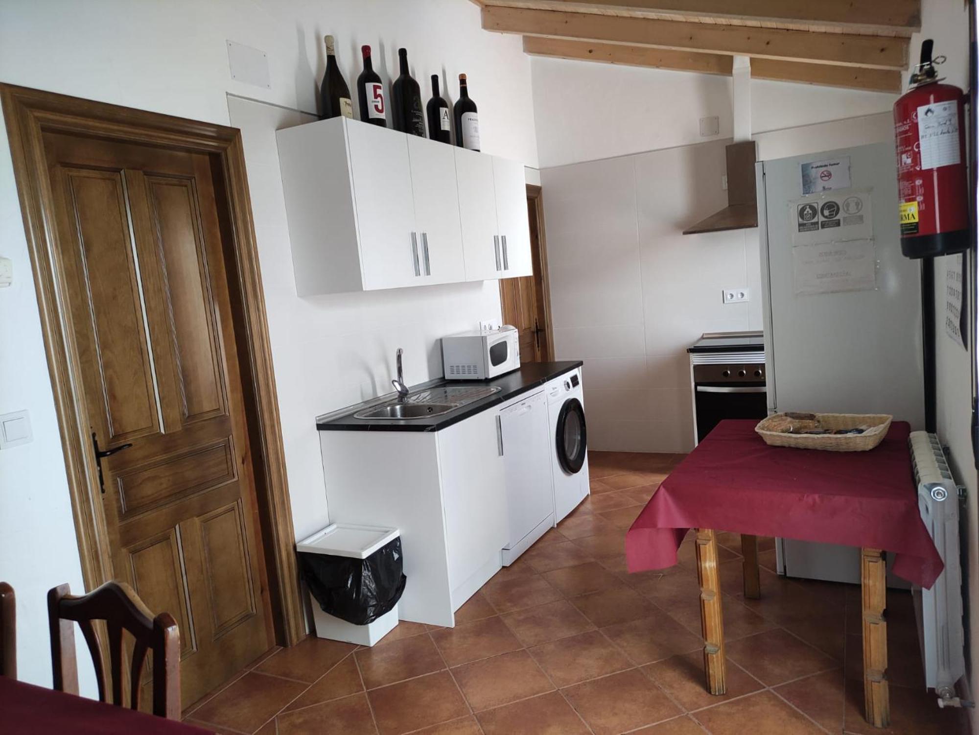 Apartamentos Turisticos Los Abuelos Монтемайор-де-Пилилья Экстерьер фото