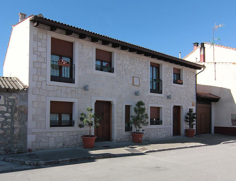 Apartamentos Turisticos Los Abuelos Монтемайор-де-Пилилья Экстерьер фото