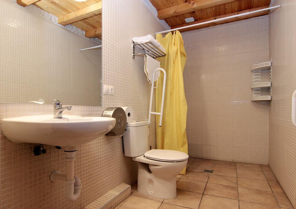 Apartamentos Turisticos Los Abuelos Монтемайор-де-Пилилья Экстерьер фото