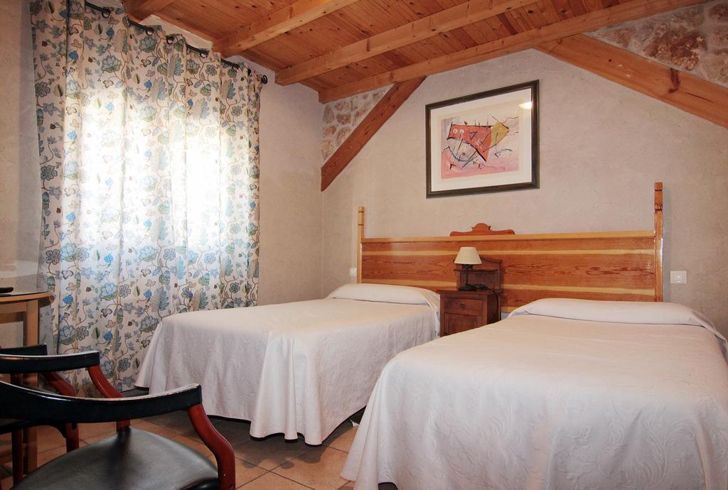 Apartamentos Turisticos Los Abuelos Монтемайор-де-Пилилья Экстерьер фото