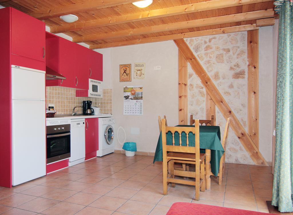 Apartamentos Turisticos Los Abuelos Монтемайор-де-Пилилья Экстерьер фото