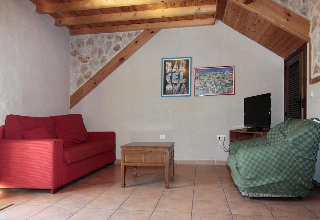 Apartamentos Turisticos Los Abuelos Монтемайор-де-Пилилья Экстерьер фото