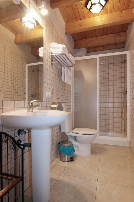 Apartamentos Turisticos Los Abuelos Монтемайор-де-Пилилья Экстерьер фото