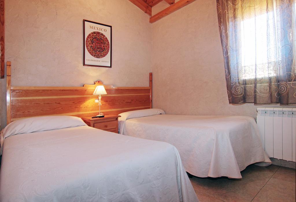 Apartamentos Turisticos Los Abuelos Монтемайор-де-Пилилья Экстерьер фото