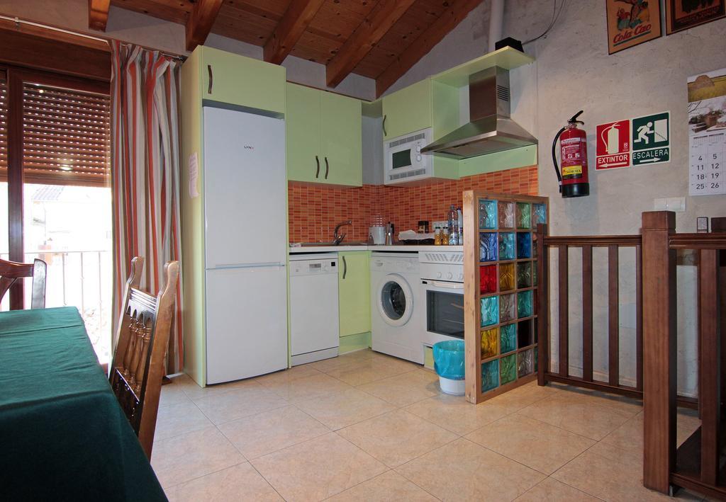 Apartamentos Turisticos Los Abuelos Монтемайор-де-Пилилья Экстерьер фото