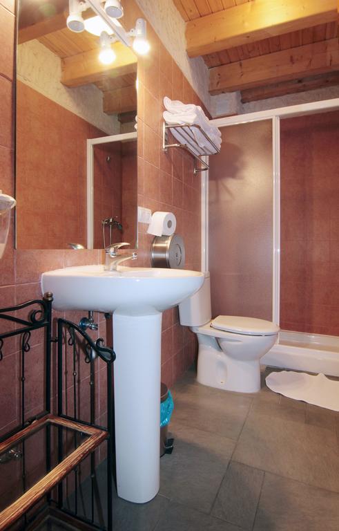 Apartamentos Turisticos Los Abuelos Монтемайор-де-Пилилья Экстерьер фото