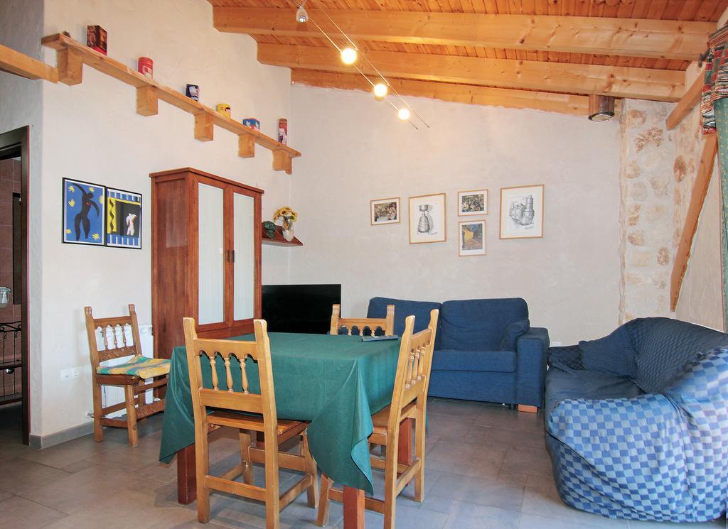 Apartamentos Turisticos Los Abuelos Монтемайор-де-Пилилья Экстерьер фото